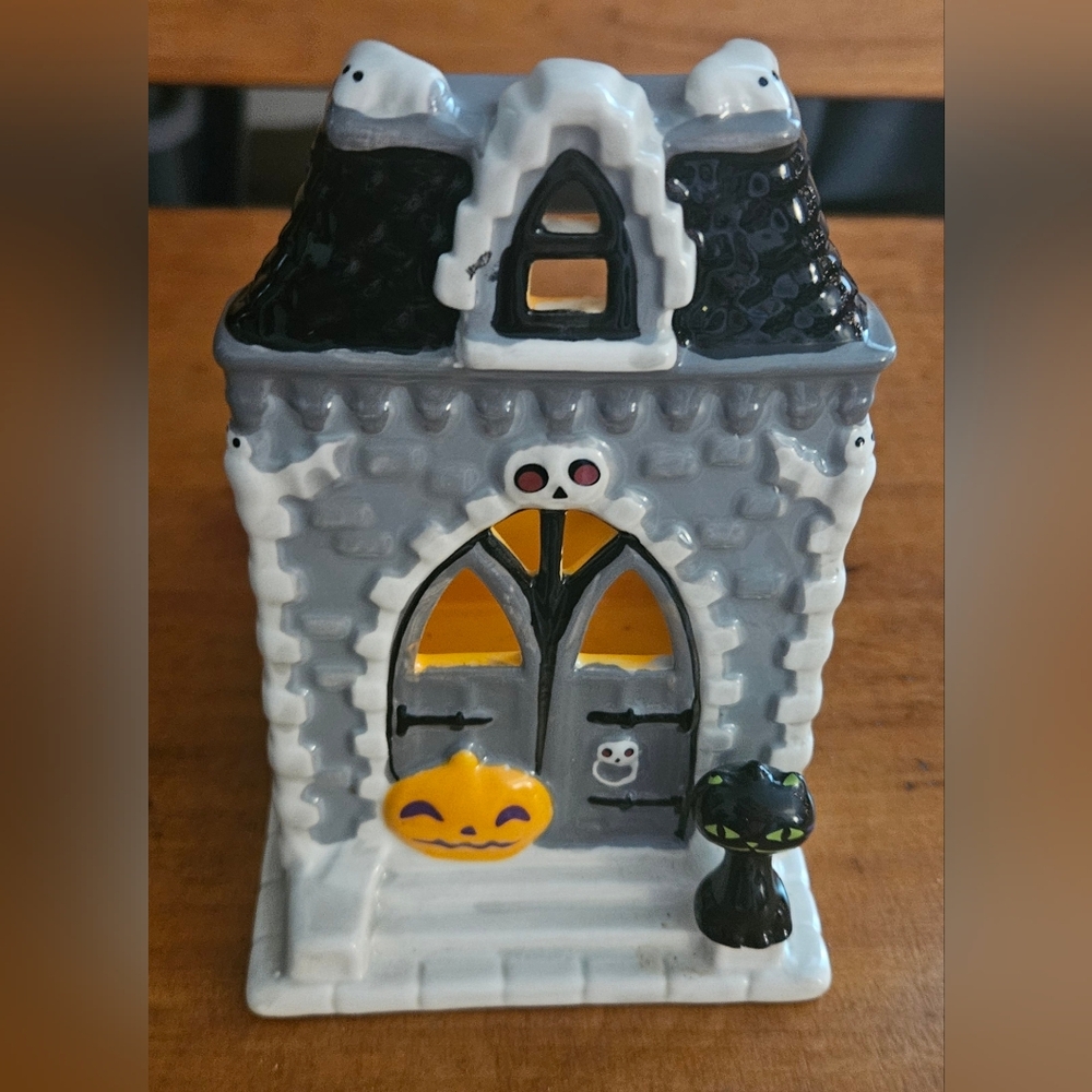 Bath & Body Works Halloween Haunted House Decor - Gray, Black, White, Yellow